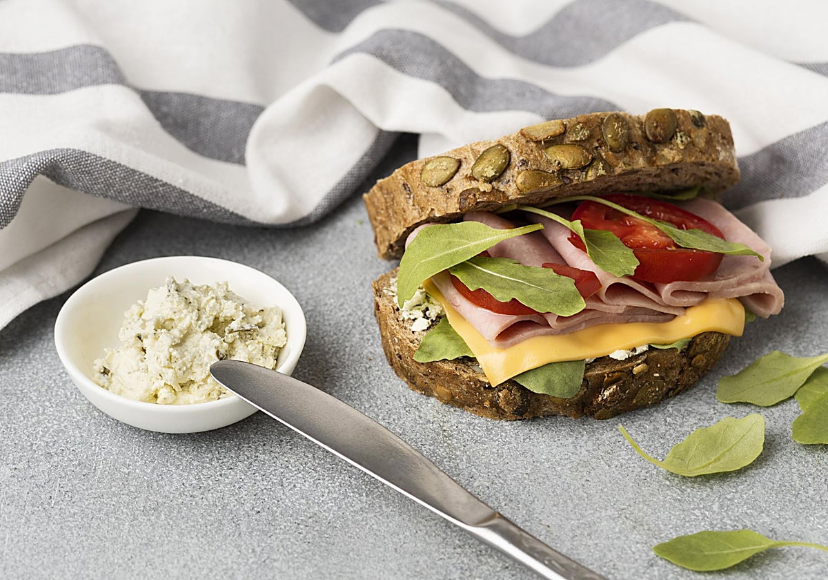 Combinar vegetales con alimentos proteicos es la clave.