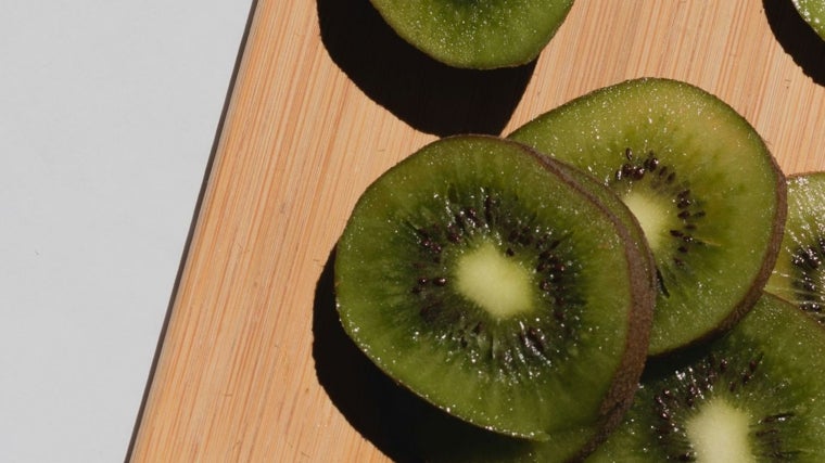 Kiwi, rico en vitamina C.