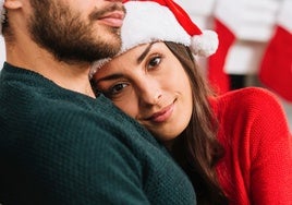 Cómo saber si es el momento adecuado de llevar a tu pareja a una comida o cena navideña