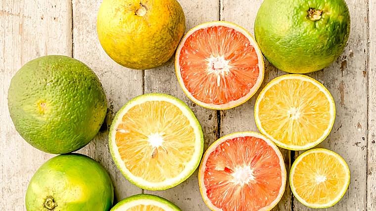 Los cítricos son uno de los alimentos más asociados a la vitamina C