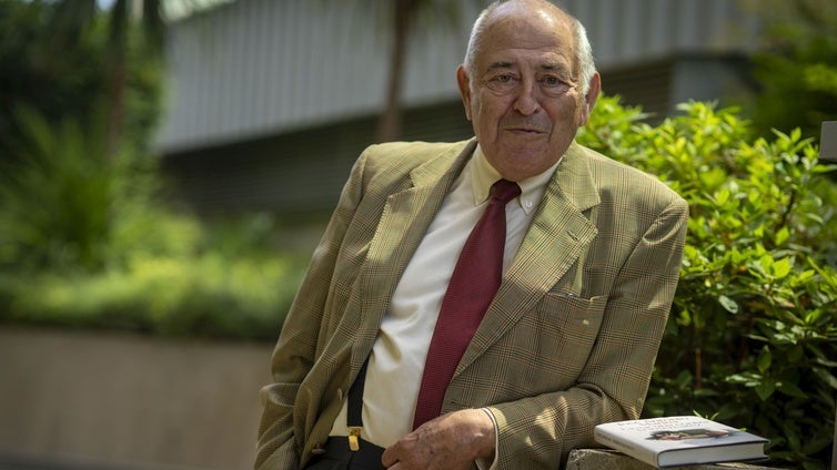 José Antonio Marina,  filósofo: «El comportamiento éticamente bueno es un antídoto contra la manipulación»