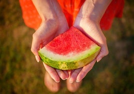 Llegan las frutas del verano: los beneficios de la sandía y del melón