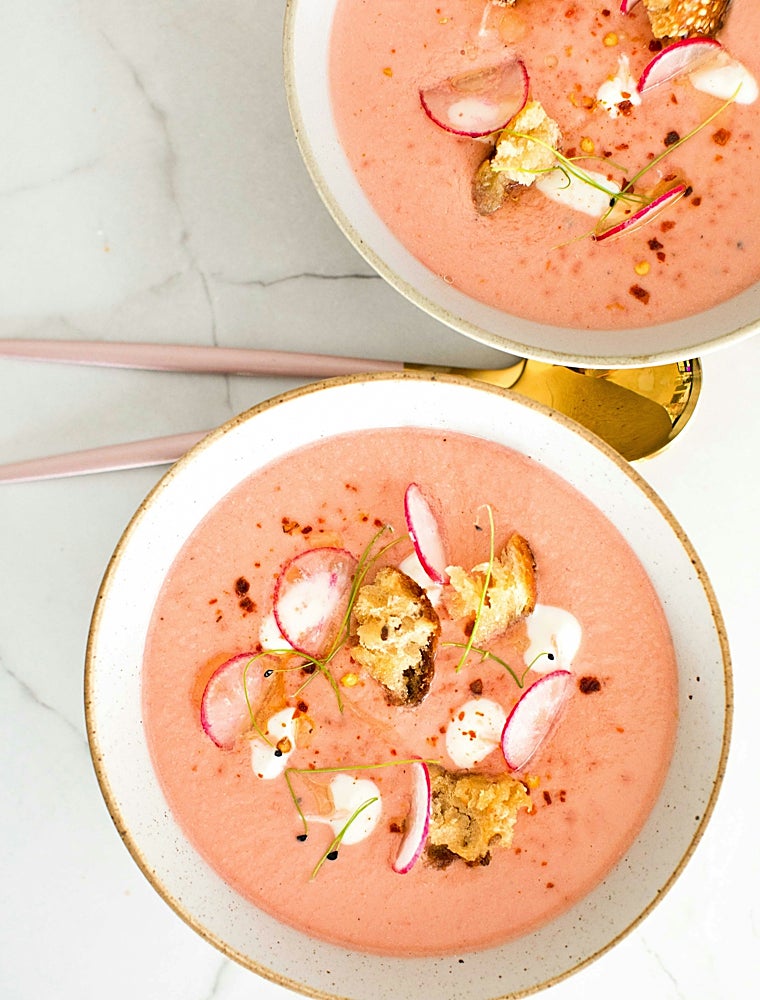 Ideas de sopas frías y gazpachos nutritivos y saludables para refrescarse en verano