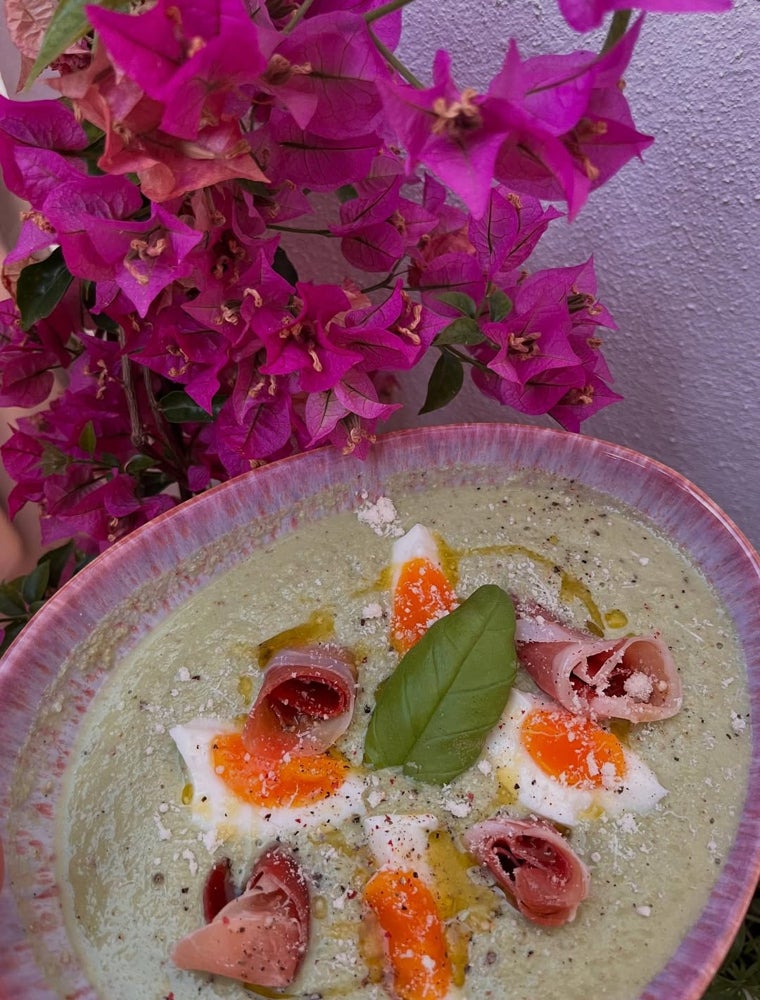 Gazpacho de tomate verde y albahaca