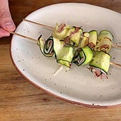 Brochetas de calabacín en rollitos: la receta paso a paso del Chef Bosquet