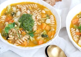 Sopa minestrone con pesto, la delicia nutritiva para cuando bajan las temperaturas