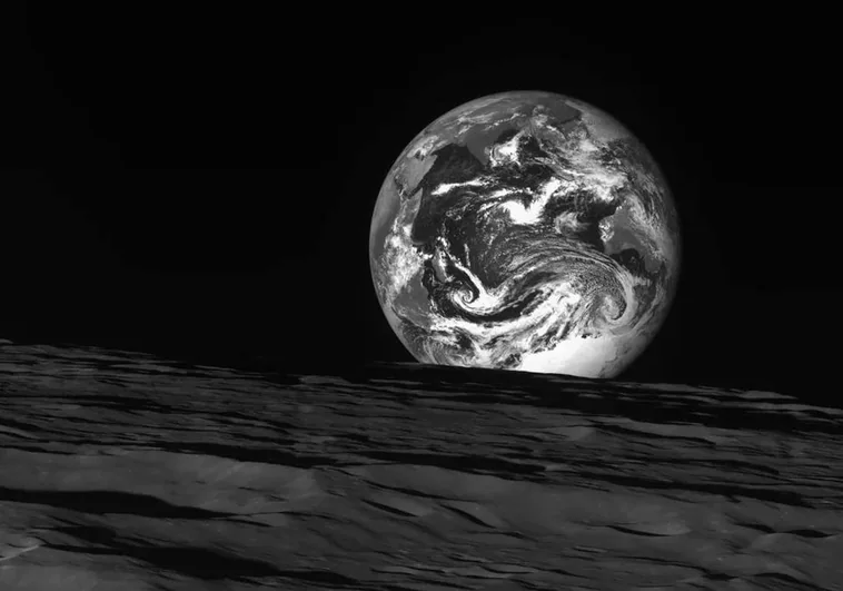 Corea del Sur se suma a la nueva carrera lunar: así ve la Luna y la Tierra desde su primera nave