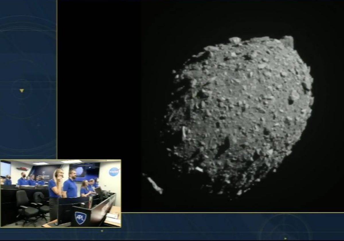 Momento en directo del impacto de DART en Dimorphos (en la imagen)