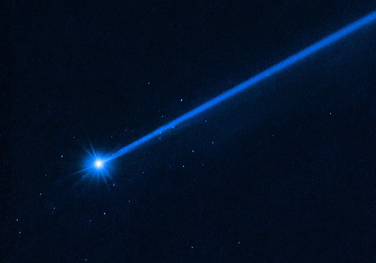 imagen de Dimorphos tomada por el Hubble en diciembre de 2022, casi cuatro meses después de que el asteroide fuera impactado por la misión DART