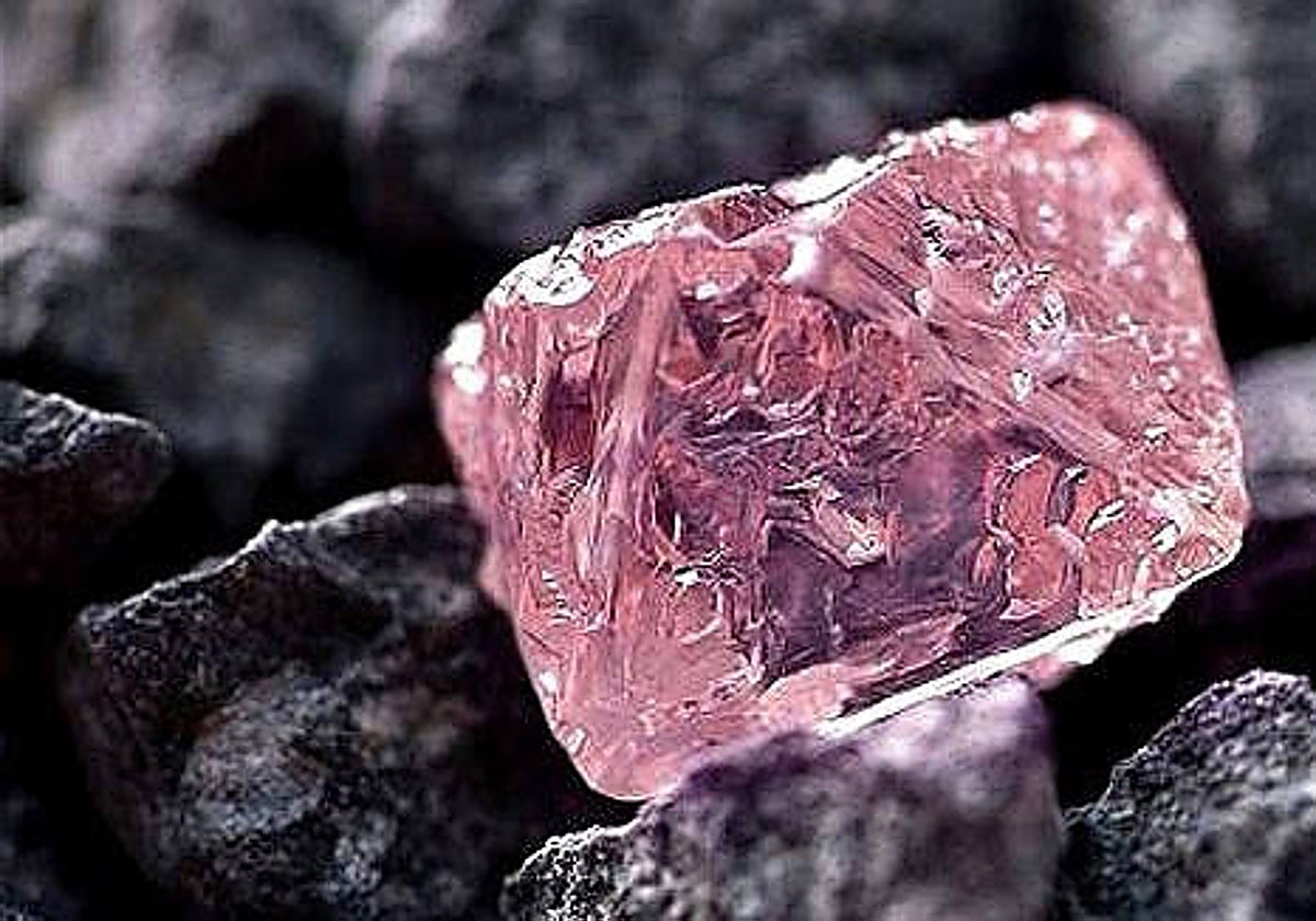 Un diamante rosa, de la ya cerrada mina de diamantes Argyle, en Australia
