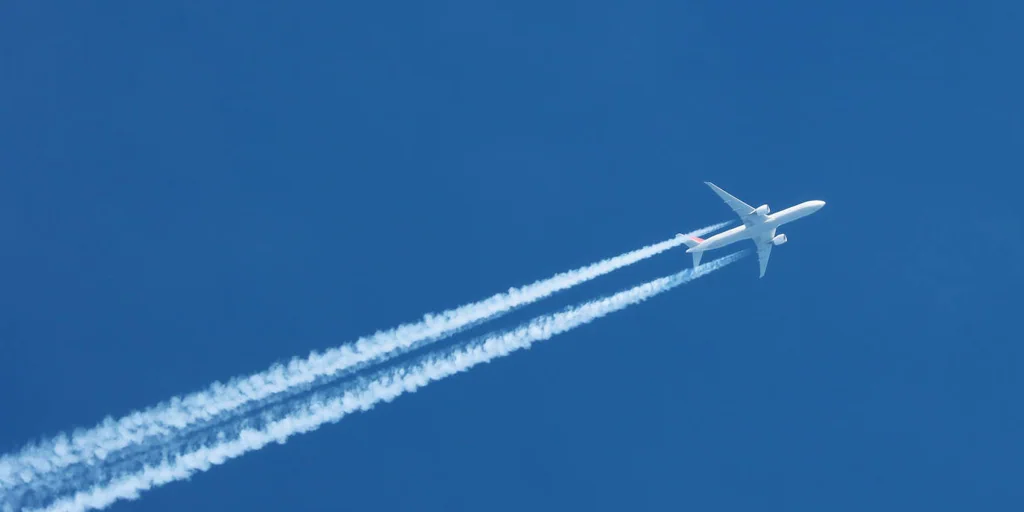Uncovering the Mystery of Airplane Condensation: The Science Behind White Trails
