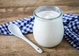 ¿Por qué el yogur natural sabe ácido?