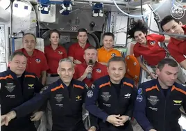 La primera misión privada europea, comandada por Miguel López-Alegría, atraca en la Estación Espacial Internacional