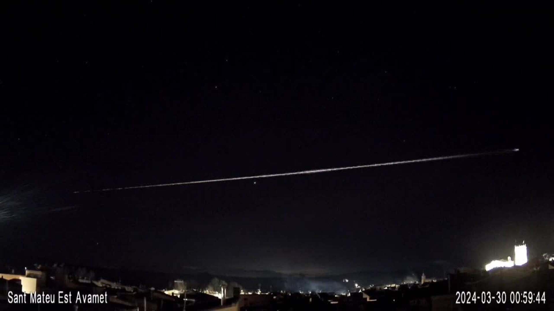 Un aficionado grabó cerca de 50 segundos del bólido que sobrevoló el este peninsular