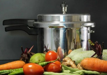 El origen español de la olla a presión y sus 360 recetas para todos los días