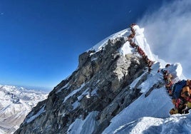 ¿Por qué hay nieve en las cumbres de las montañas si están más cerca del Sol?