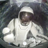 Día histórico para la carrera espacial: las dudas sobre los beneficios del astroturismo