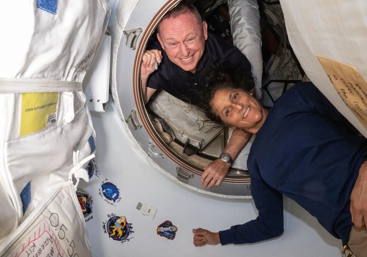 Barry Wilmore y Sunita Williams, en la Estación Espacial Internacional (ISS)