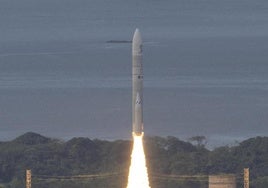 Aplazado el primer lanzamiento comercial del cohete europeo Ariane 6 por una «anomalía en tierra»