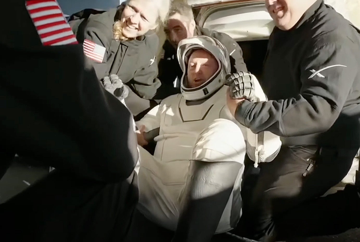 La expresión de Butch Wilmore al salir de la nave es la de un hombre que vuelve a su casa nueve meses después