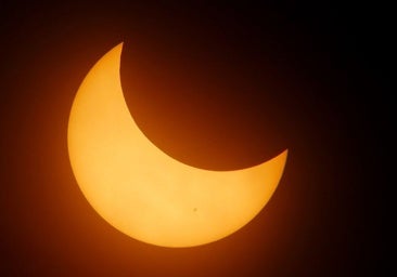 El eclipse solar parcial podría quemar tu móvil: consejos para fotografiarlo