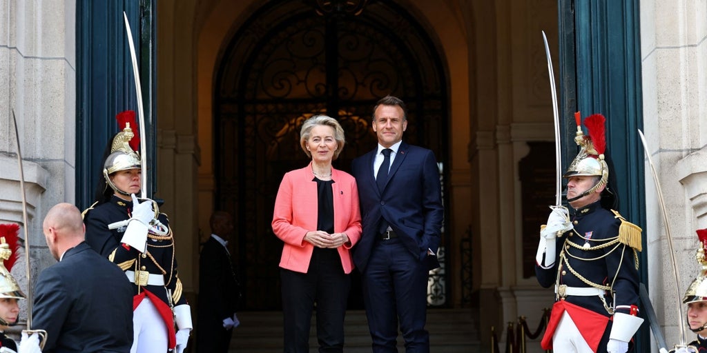 Macron y Von der Leyen presentan un programa millonario para atraer a los científicos amenazados por Trump