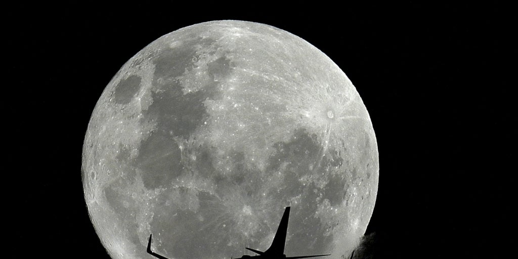 Luna del ciervo 2025: a qué hora es y desde dónde verla desde España hoy