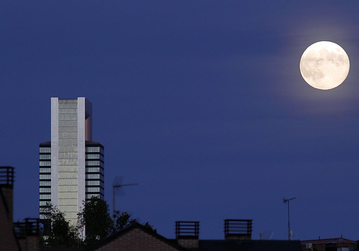 Luna llena del Cazador 2025: cuándo, cómo y dónde verla