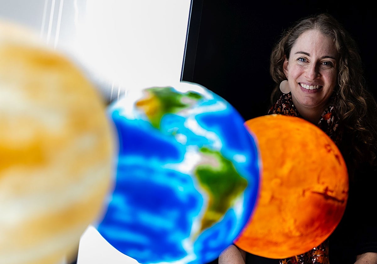 La astrónoma Laura Kreidberg