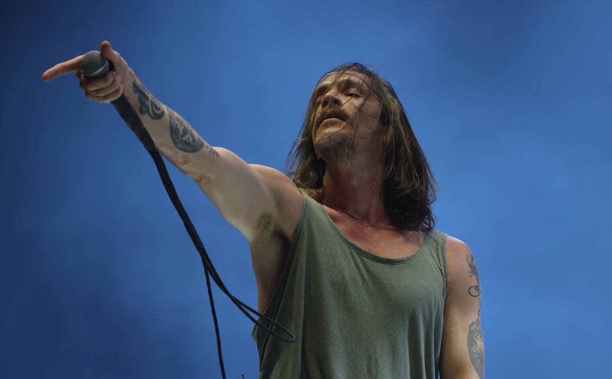 Brandon Boyd, cantante de Incubus, durante su actuación este viernes en el Mad Cool