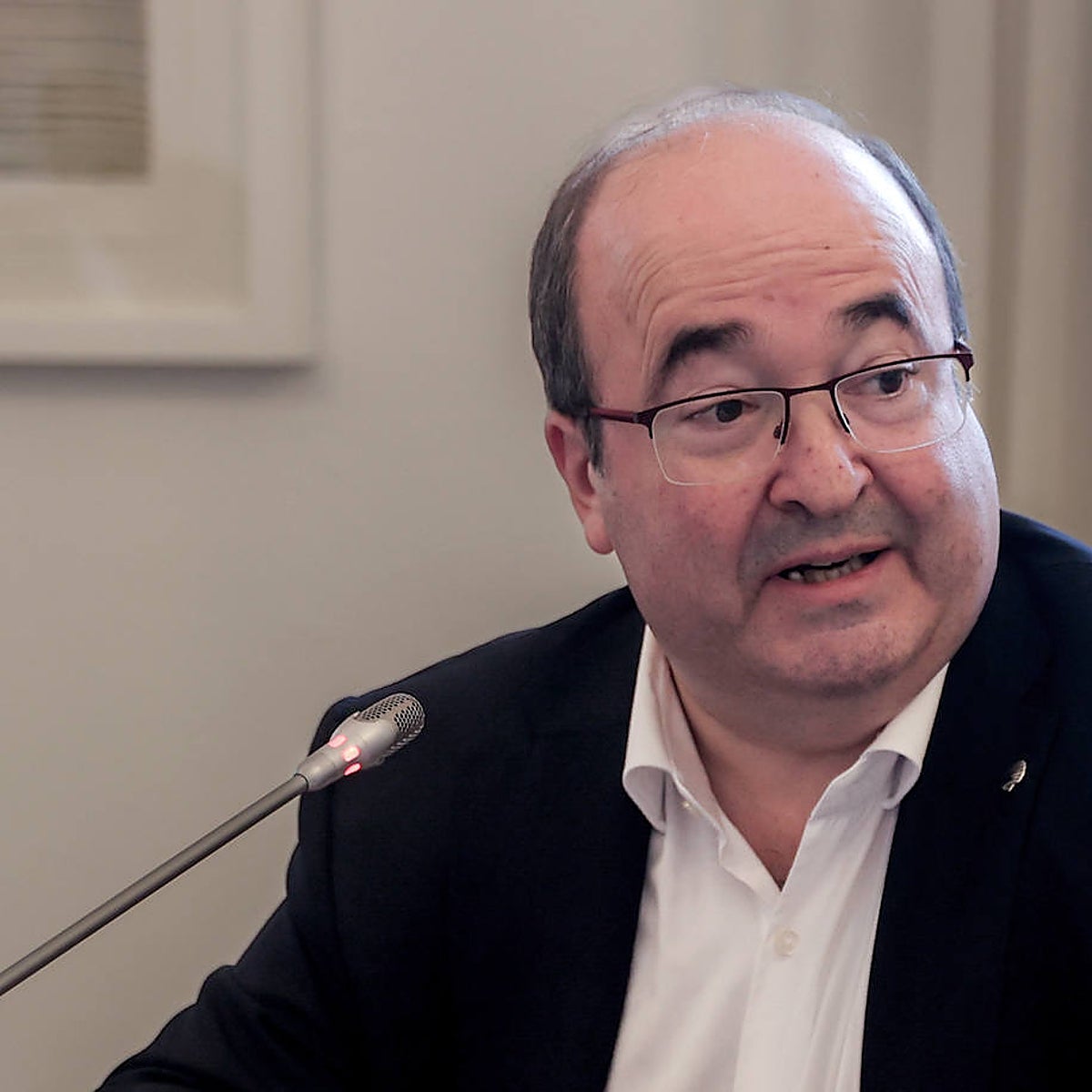 El 'caso amianto' se cruza en el camino de Iceta