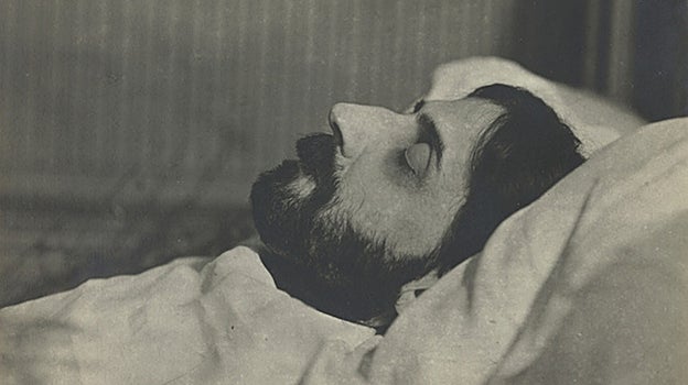 Marcel Proust, en su lecho de muerte, fotografiado por Man Ray