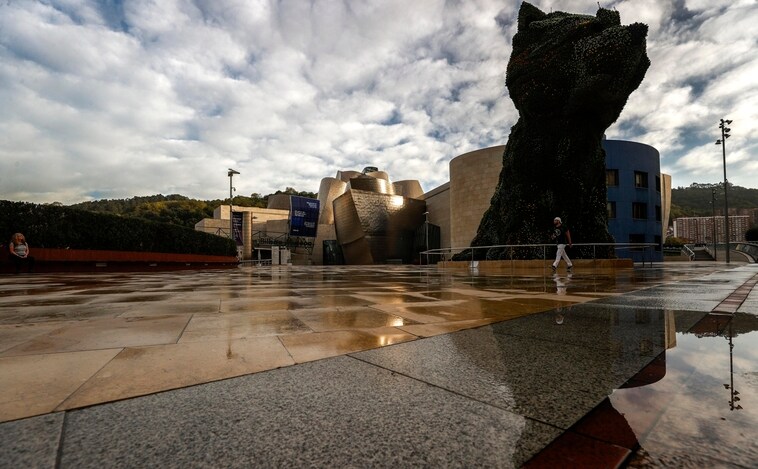 El Guggenheim Bilbao despliega su colección para celebrar sus 'bodas de titanio'