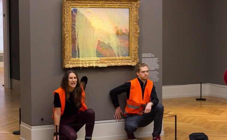 ¿Quiénes son y qué piden 'Última Generación', los activistas que han tirado puré a un cuadro de Monet?