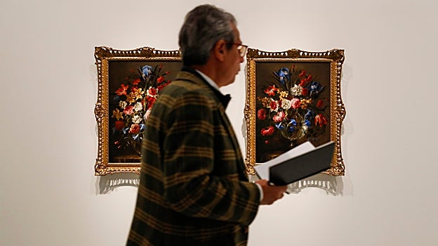 Dos floreros de Juan de Arellano, presentes en la exposición