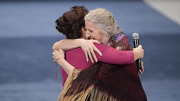 Las miradas tras el discurso de la Princesa Leonor, las gaitas y las sonrisas de dos abuelas orgullosas, todos los detalles de la ceremonia