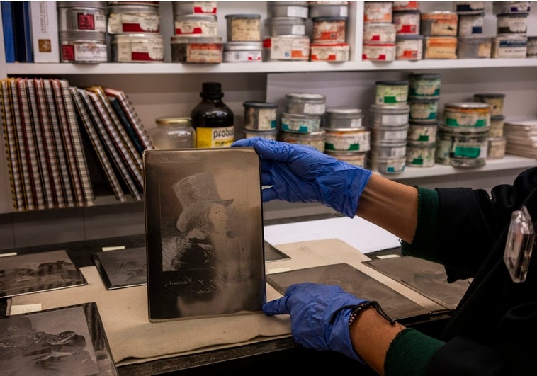 Autorretrato de Goya, portada de los 'Caprichos'