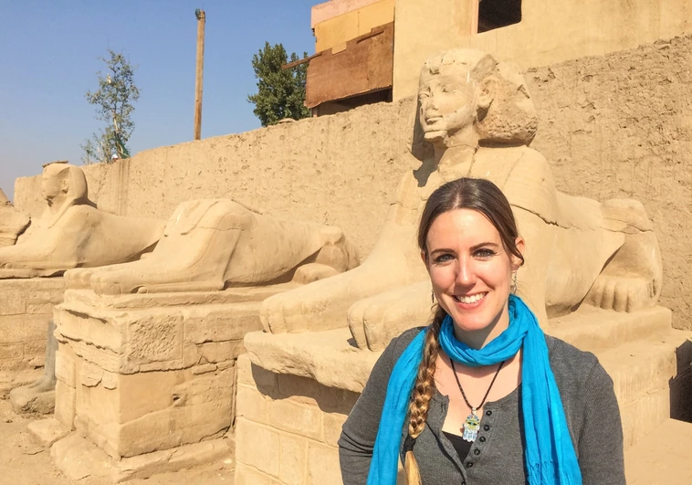 La egiptóloga española que descubrió un papiro de hace 4.000 años escuchando Extremoduro