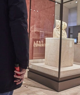 Imagen secundaria 2 - El tubo disfruta se acerca a un verraco de hace dos mil años, al busto de un emperador romano y a la 'Dama de Elche'