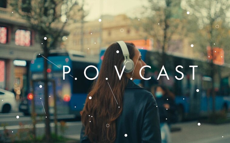 Imagen principal - Cartelas de los programas 'POVcast.  El fenómeno del podcasting en España', 'Habitantes del micromundo' y vista general de la aplicación de CaixaForum+