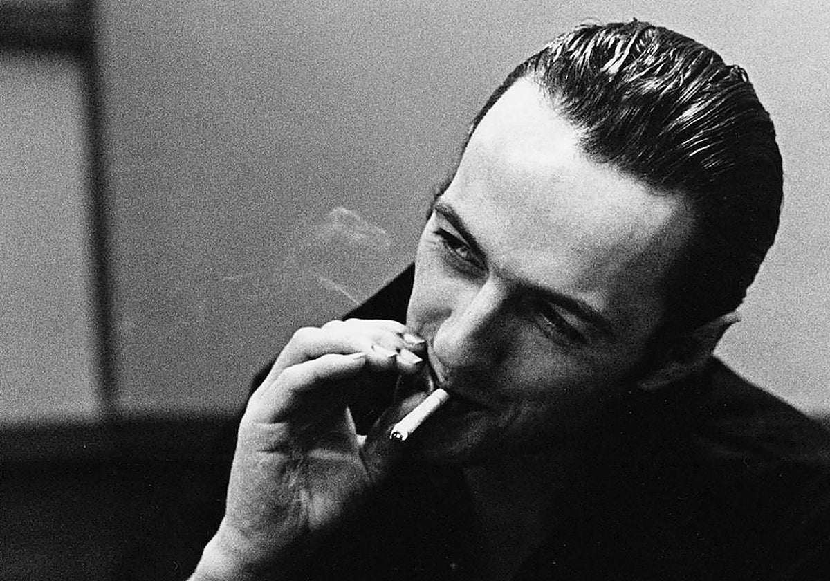 Joe Strummer, en una imagen promocionall
