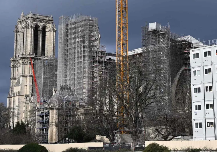 Macron despeja dudas y mantiene que la reconstrucción de Notre Dame estará lista en 2024