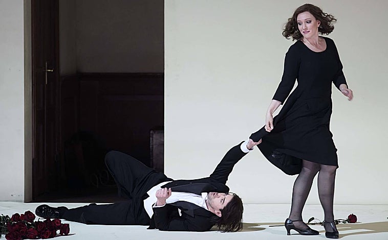 Imagen principal - Tres escena de 'Arabella'