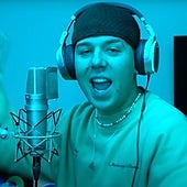 Quevedo lanza su álbum debut, 'Donde quiero estar': La fiesta pocha del algoritmo