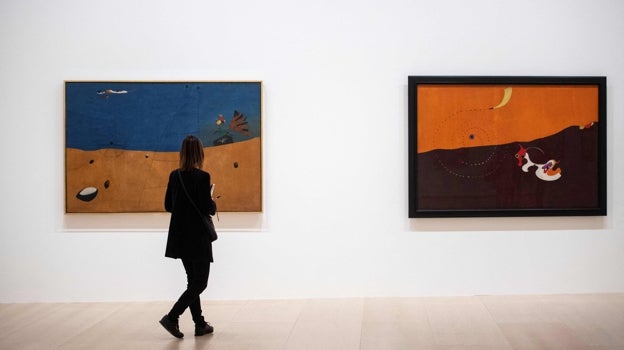 Dos pinturas de Miró protagonizadas por animales: un gallo y una liebre