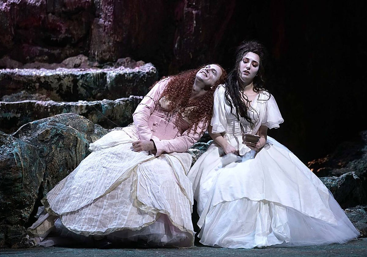 Franco Fagioli (Achille disfrazado como Pirra) y Francesca Aspromonte (Deidamia)