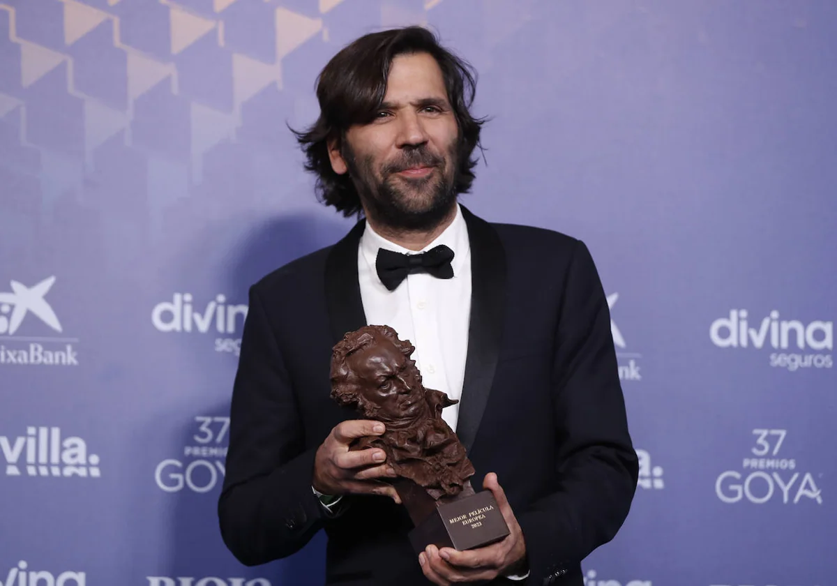 El material del que están hechos los 'cabezones' de los Premios Goya 2024