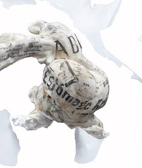 Imagen secundaria 2 - Arriba, la malagueña Paloma de la Cruz. Sobre estas líneas, su NFT 'Columna de abluciones' y su portada intervenida digitalmente