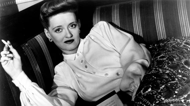 La actriz Bette Davis, ganadora de dos Premios Oscar