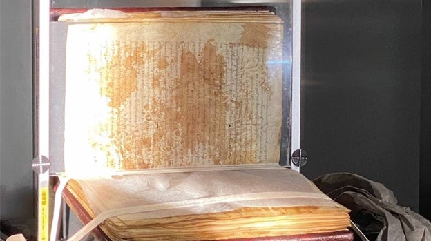 Atril para libros con cristal de cuarzo
